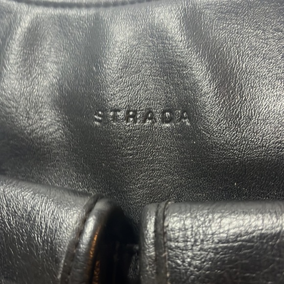 Strada Women’s Purse, Black Leather, Zip and Snap pockets, Cute Look! Excellent! - Picture 2 of 9
